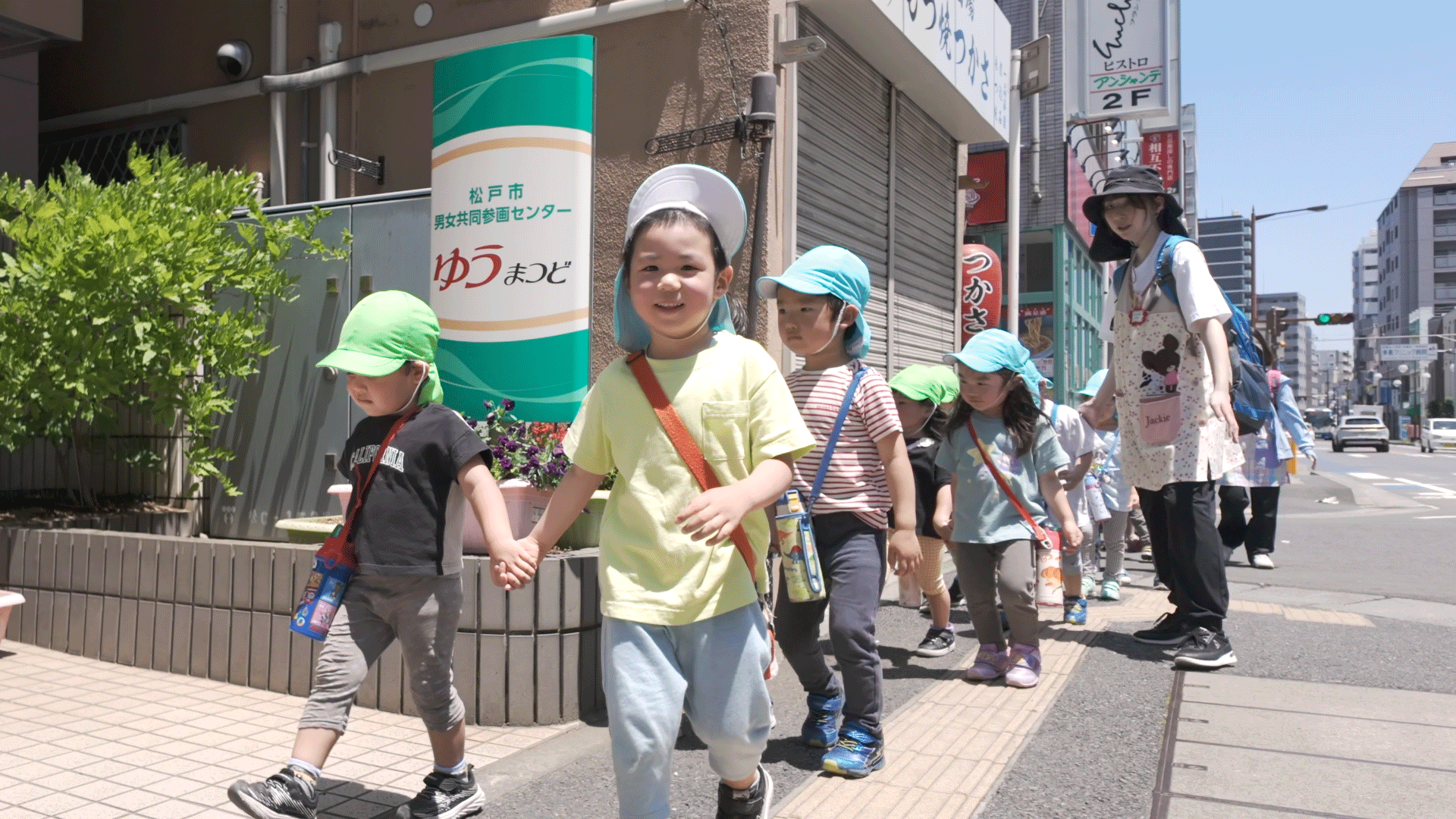 大きな園舎や充実した施設